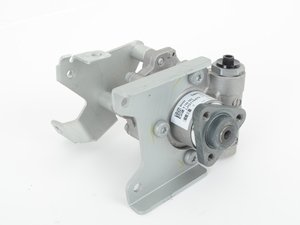 ES#54942 - 32416756582 - Power Steering Pump - LF-30 - Genuine BMW replacement. - Genuine BMW - BMW