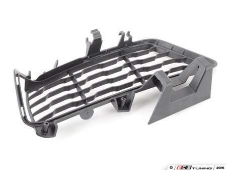 ES#2970820 - 51118068126 - Bumper Grille - Right - Replacement grille for the left portion of your lower bumper trim - Genuine BMW - BMW