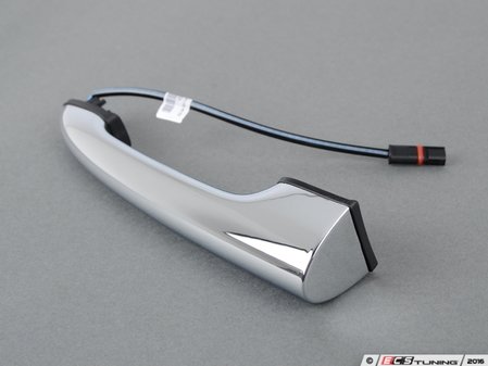 ES#515048 - 51247228923 - Door Handle Chrome - Rear - For the rear barn doors / trunk : used on both left and right hand side - Genuine MINI - MINI
