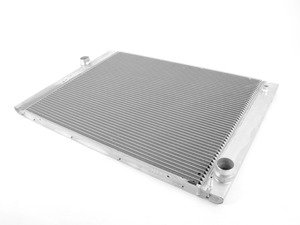 ES#3023876 - 17117519209 - Radiator - For vehicles with automatic transmission and one transmission cooler connection - Mahle-Behr - BMW