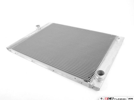 ES#3023876 - 17117519209 - Radiator - For vehicles with automatic transmission and one transmission cooler connection - Mahle-Behr - BMW