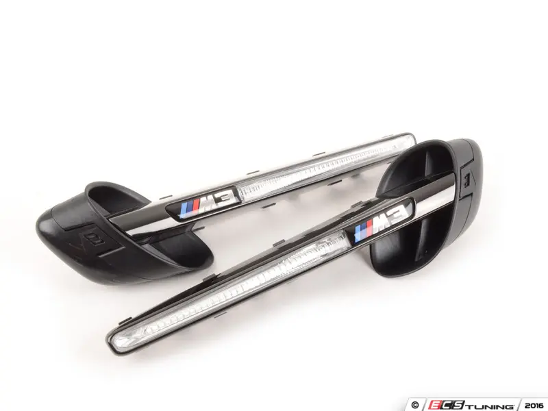 Genuine BMW - 51137979351-352 - Genuine BMW Black Chrome Side 
