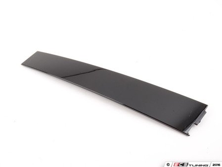 ES#1173856 - 5K4837902A041 - Front Window Trim - right - Satin black trim found on the right door window frame - Genuine Volkswagen Audi - Volkswagen