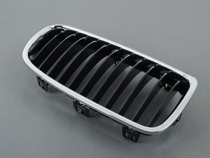 ES#2537346 - 51137255412 - F30 Kidney Grille - Right - Chrome BMW kidney grille - Genuine BMW - BMW