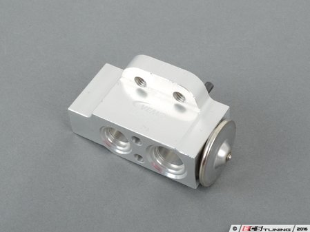 ES#2897311 - 1K0820679 - Air Conditioner Expansion Valve - Controls the flow of refrigerant - Vemo - Audi Volkswagen
