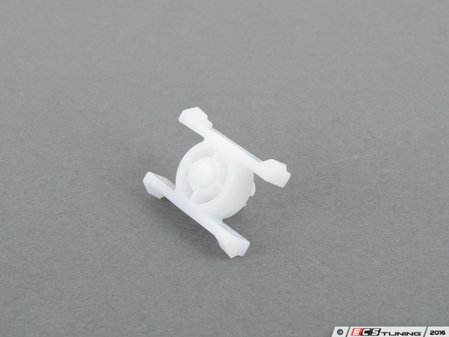 ES#2887728 - 51131829904 - Rocker Panel Moulding Clip - Vaico - BMW