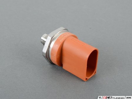 ES#3142391 - 06J906051D - High Pressure Fuel Sensor - Located on the fuel rail - Bosch - Audi Volkswagen