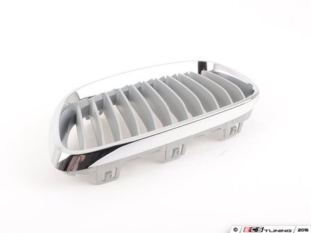 ES#2720662 - 51137295525 - F22 Grille - left - Chrome outer with gray slats - Genuine BMW - BMW
