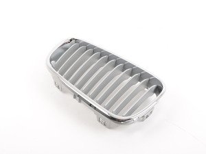 ES#2720117 - 51137295526 - F22 Grille - Right - Chrome outer with gray slats - Genuine BMW - BMW