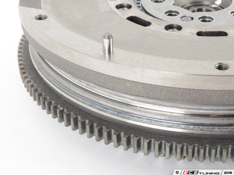 Assembled By ECS - 99711691315kt1KT - Clutch & Flywheel Kit