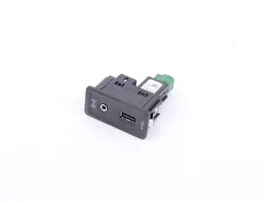 USB/Aux-In Connection