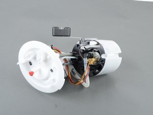 ES#3171030 - 8K0919051AJSD - Fuel Pump *Scratch And Dent* - (NO LONGER AVAILABLE) - *Please see description prior to ordering* Includes sending unit and fuel filter - Genuine Volkswagen Audi - 