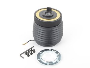 ES#3135762 - 7004 - MOMO Steering Wheel Hub Adapter - Street - Install a MOMO steering wheel in your Porsche - MOMO - Porsche