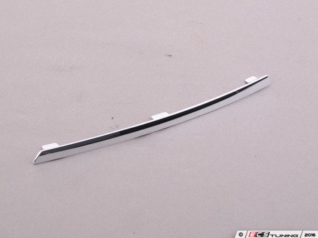 ES#1597172 - 4L08072442ZZ - Chrome Fog Light Trim - Right - A touch of chrome for your car. - Genuine Volkswagen Audi - Audi