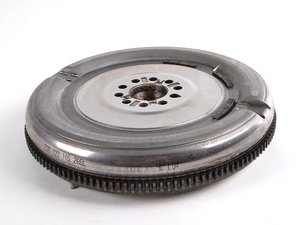 ES#269486 - 022105266L - Dual Mass Flywheel - 240mm flywheel - Genuine Volkswagen Audi - Volkswagen