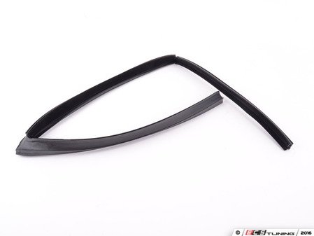 ES#94971 - 51348159818 - Rear Window Seal - Right - Keep your BMW sealed from excess wind noise and water - Genuine BMW - BMW