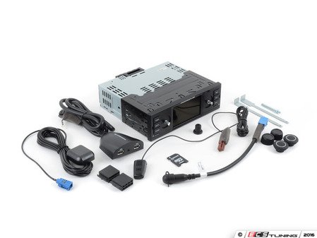 ES#3547060 - 91164559100 - Porsche Classic Communication Management (PCCM)  - Period correct looks with modern features like CarPlay, Bluetooth, and USB/Aux inputs - Genuine Porsche - Porsche