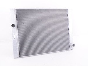 ES#3023878 - 17117532770 - Radiator - Original equipment radiator - Mahle-Behr - BMW