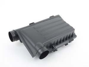 ES#2925724 - 04E129611H - Airbox Assembly - Air filter housing which includes a new filter - Genuine Volkswagen Audi - Volkswagen