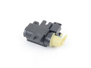 ES#2498188 - 11747628987 - Pressure Converter - Found in the engine bay. - Genuine BMW - BMW