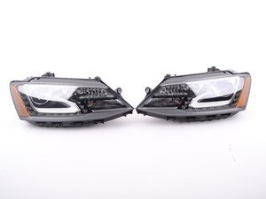 ES#3184218 - 5C79417512KT - Bi-Xenon HID Headlight Set - US Spec HID headlights with LED daytime running lights - Hella - Volkswagen