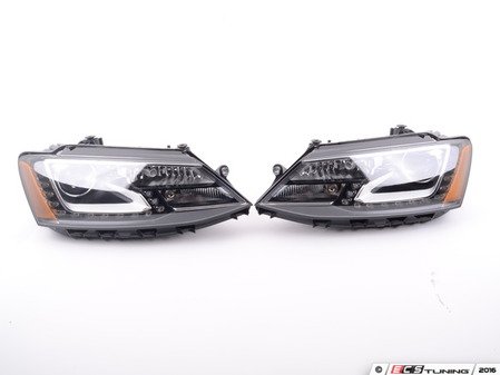 ES#3184218 - 5C79417512KT - Bi-Xenon HID Headlight Set - US Spec HID headlights with LED daytime running lights - Hella - Volkswagen
