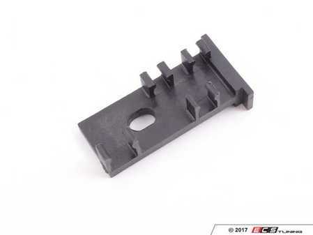ES#180516 - 65111363622 - D-BRACKET RR - Genuine BMW - BMW