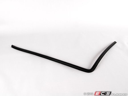 ES#92785 - 51311944430 - E34 Rear Window Trim - Right - Replace your faded or damaged trim - Genuine BMW - BMW