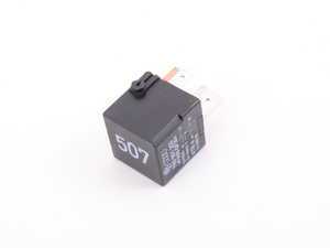 ES#1923816 - 7N0951253 - Power Supply Relay/Starter Relay (J682) - Supplies battery voltage for engine start - Genuine Volkswagen Audi - Volkswagen
