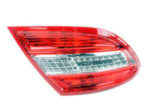 ES#4611394 - 204906890264 - REAR LAMP COMBINATION - Genuine Mercedes Benz - Mercedes Benz