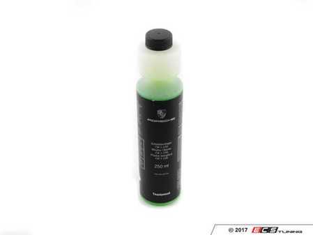 ES#3241356 - 00004400204 - Porsche Car Care - Window Cleaner Concentrate (250ml) - Porsche car care products are specially approved for Porsche vehicles. - Genuine Porsche - Porsche