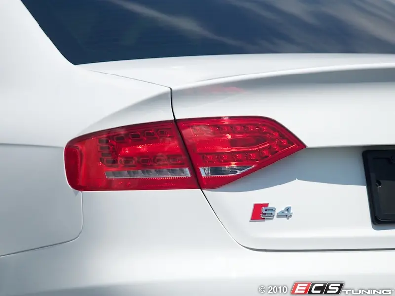 AUDI アウディ 純正品 リアエンブレム 4H0853737D2ZZ AUDI アウディ 純正品 リアエンブレム 4H0853737D2ZZ